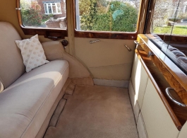 Vintage Rolls Royce wedding car in Dunstable